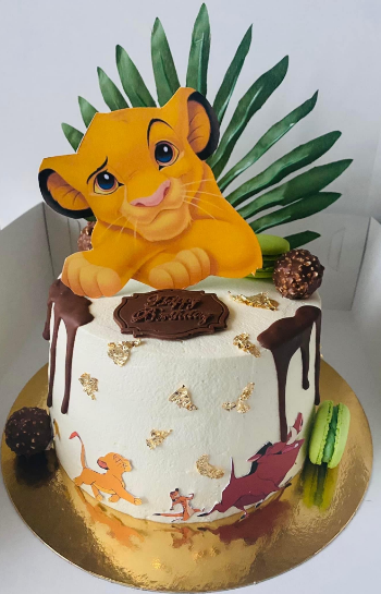 Layer cake thème roi lion