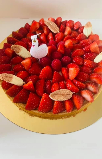 Tarte fraise thème cygnes